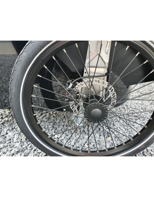 Vélo cargo Nihola Rehab pour handicapés électriques