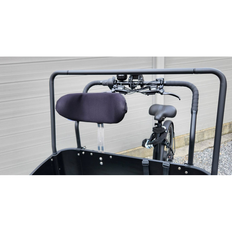 Sleep head rest for cargo bike