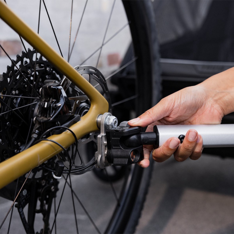 Thule ezHitch bike hitch plate
