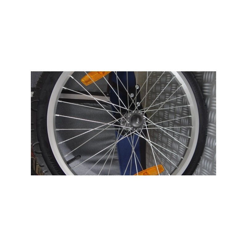 XLC hubcap